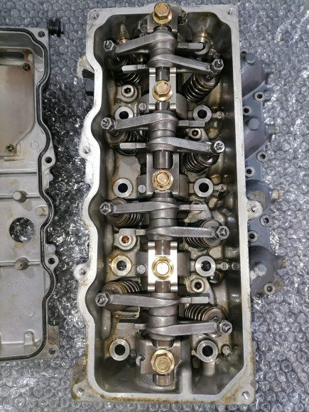 б/у Yamaha F50A головка блока цилиндров 62Y-11111-20-94 б/у Yamaha F50A головка блока цилиндров 62Y-11111-20-94