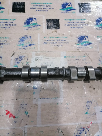 б/у Yamaha F80-100 распределительный вал 2 67F-12181-00-00 б/у Yamaha F80-100 распределительный вал 2 67F-12181-00-00