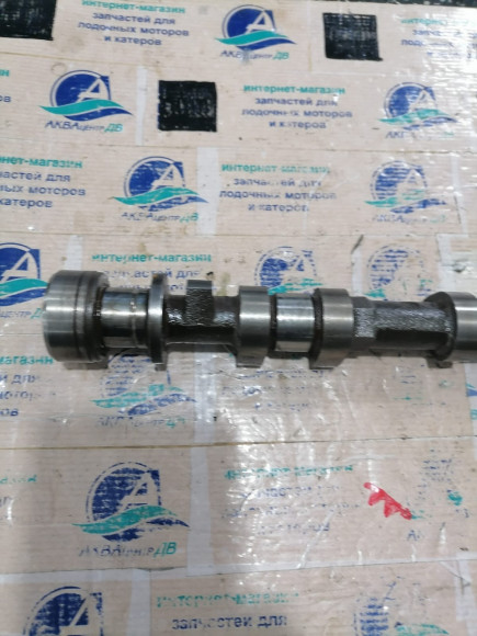 б/у Yamaha F80-100 распределительный вал 2 67F-12181-00-00 б/у Yamaha F80-100 распределительный вал 2 67F-12181-00-00