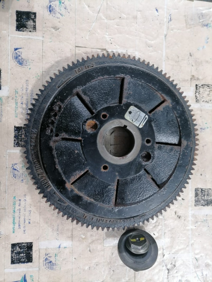 б/у Suzuki DF115-140 маховик 32102-92J00-000