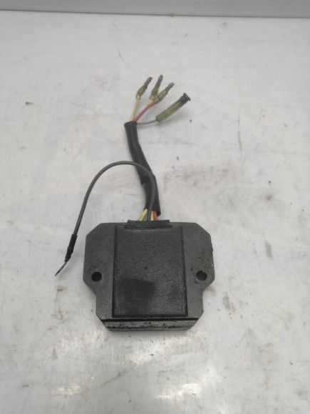 б/у Yamaha F20-40 выпрямитель 65W-81960-00-00