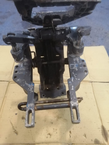 б/у Yamaha 40 ось,поворотный кронштейн в сборе 6J8-43311-04-EJ,6H4-42510-11-EJ