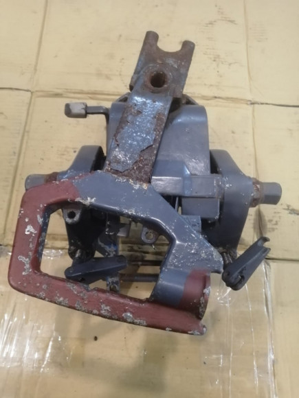 б/у Yamaha 40 ось,поворотный кронштейн в сборе 6J8-43311-04-EJ,6H4-42510-11-EJ