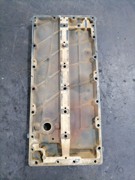 б/у Yamaha 150-225 крышка выхлопа 6R3-41113-00-9M б/у Yamaha 150-225 крышка выхлопа 6R3-41113-00-9M