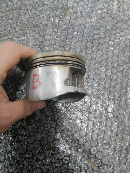 б/у Honda 115-130 поршень 13101-ZW5-000