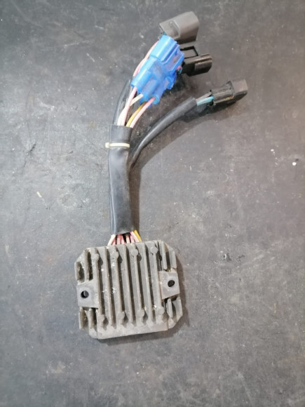 б/у Yamaha F200-225 выпрямитель 69J-83306-01-00