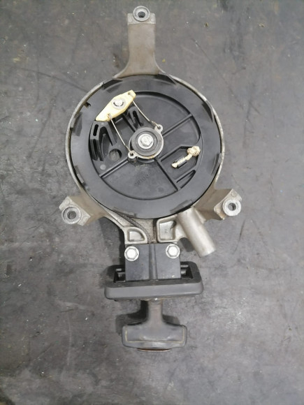 б/у Yamaha 6-8 кикстартер в сборе 6M8-E5710-03-00 б/у Yamaha 6-8 кикстартер в сборе 6M8-E5710-03-00