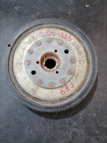 б/у Yamaha F200-225 маховик 69J-81450-10-00 б/у Yamaha F200-225 маховик 69J-81450-10-00
