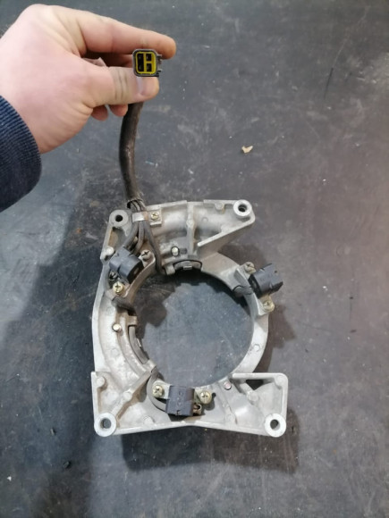 б/у Yamaha F200-225 основанием с катушками  в сборе  69J-85580-00-00