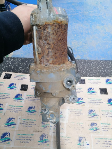б/у Yamaha 60-70 гидроподъемник 6H3-43800-04-EJ