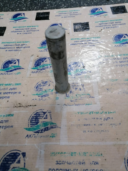 б/у Yamaha 40-250 палец крепления гидроподъемника 6E5-43126-01-00 б/у Yamaha 40-250 палец крепления гидроподъемника 6E5-43126-01-00
