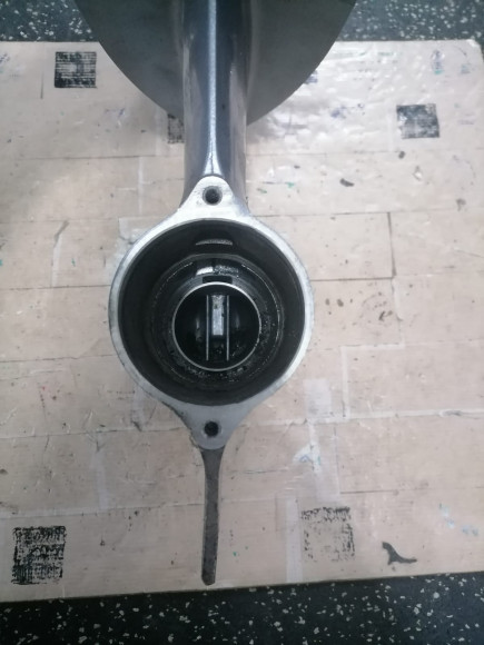 б/у Yamaha 9.9-15 корпус редуктора 63V-45311-01-8D б/у Yamaha 9.9-15 корпус редуктора 63V-45311-01-8D