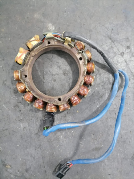б/у Yamaha 150-225 генератор 6R3-85510-00-00 б/у Yamaha 150-225 генератор 6R3-85510-00-00