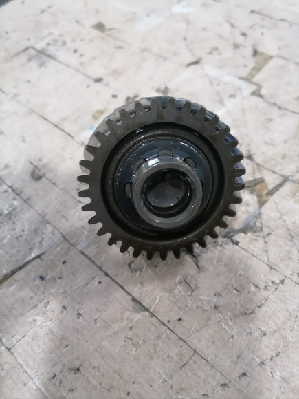 б/у Honda 35-50 шестерня первичная 23437-ZV5-000 б/у Honda 35-50 шестерня первичная 23437-ZV5-000