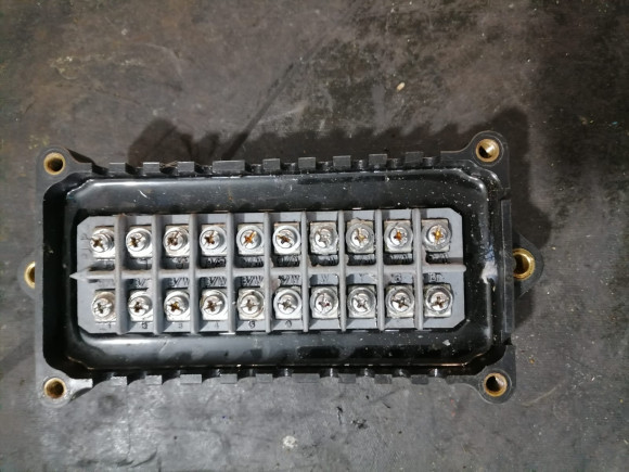 б/у Yamaha 150-200 коммутатор 6G5-85540-12-00