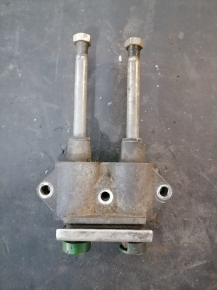 б/у Yamaha F80-100 демпфер 67F-44514-00-94 б/у Yamaha F80-100 демпфер 67F-44514-00-94
