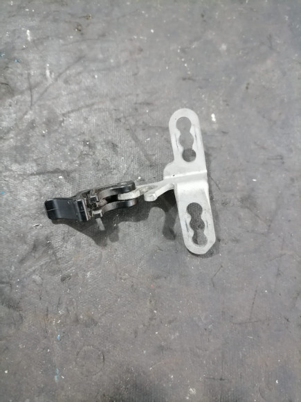б/у Yamaha F150 крепление 63P-48531-00-00 б/у Yamaha F150 крепление 63P-48531-00-00