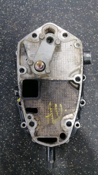 б/у Suzuki DF40-50 поддон масляный 11500-87J04-019 б/у Suzuki DF40-50 поддон масляный 11500-87J04-019