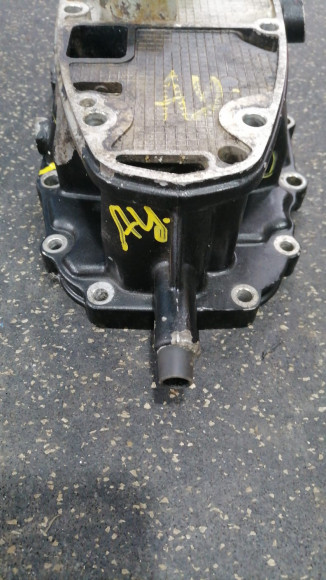 б/у Suzuki DF40-50 поддон масляный 11500-87J04-019 б/у Suzuki DF40-50 поддон масляный 11500-87J04-019