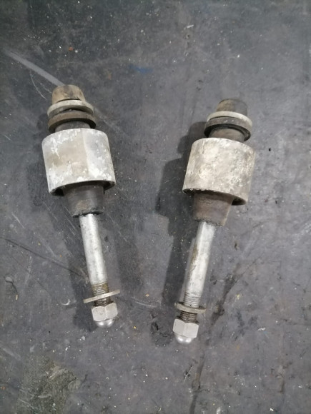 б/у Yamaha 40-50 подушка крепления двигателя 63D-44555-00-00 б/у Yamaha 40-50 подушка крепления двигателя 63D-44555-00-00